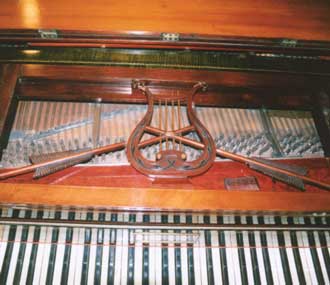 Hammerflügel Christian Erdmann Rancke - Front von oben Hammerflügel Christian Erdmann Rancke - Front von oben